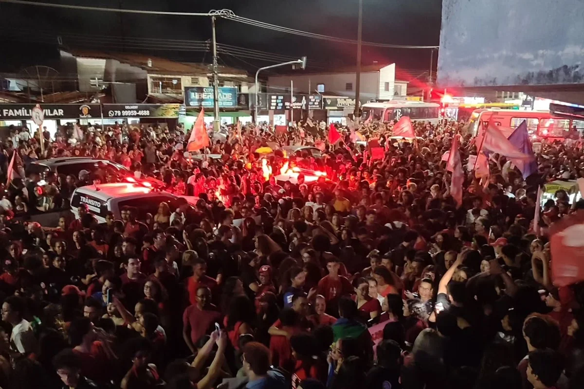 Manifestação pró-Lula na UFS
